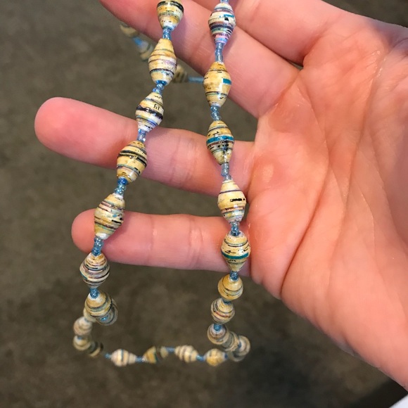 Bead necklace - Picture 3 of 4